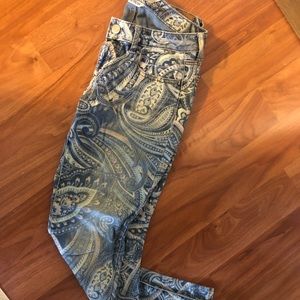 American eagle printed jeans size 6 stretch